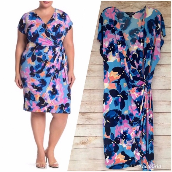 Maggy London Dresses & Skirts - Flash Sale! Vibrant Floral Surplice Dress